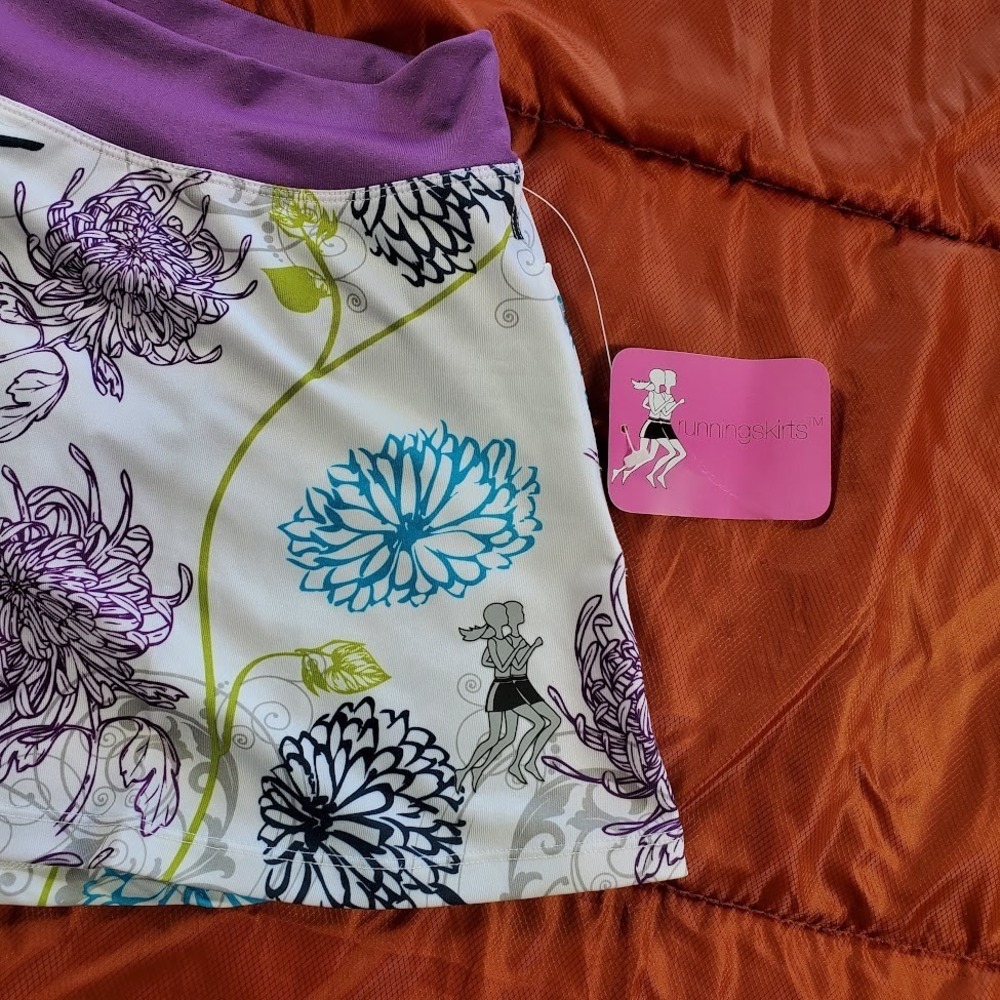 NWT 🏃Running Skirts Floral Skort Size 0 XS (Teen 12-16) Purple Sweatwick 90/10 - Picture 3 of 8